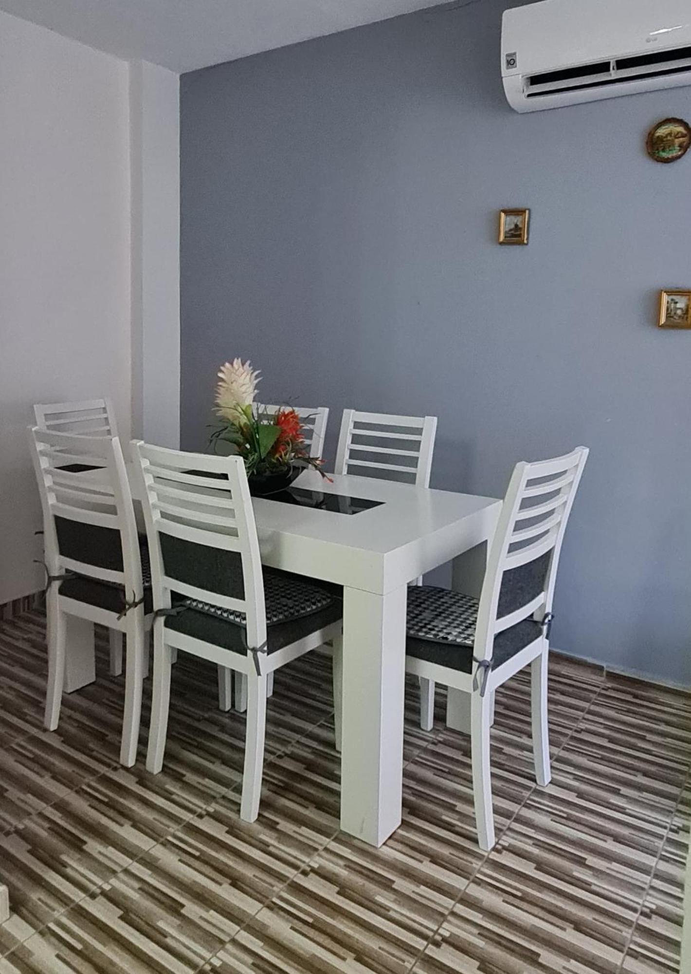 Scodrinon Hostel Шкодер Екстер'єр фото