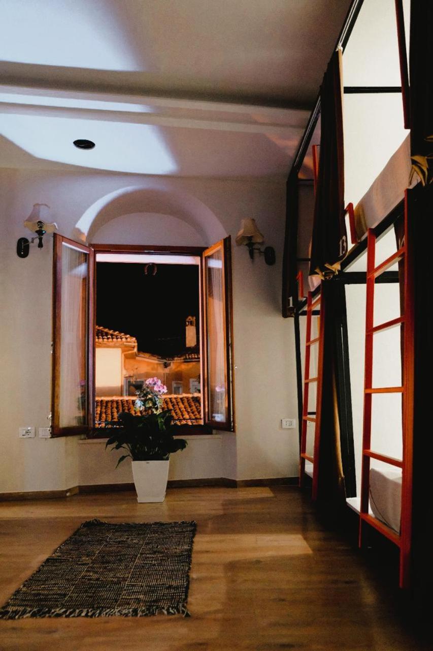 Scodrinon Hostel Шкодер Екстер'єр фото